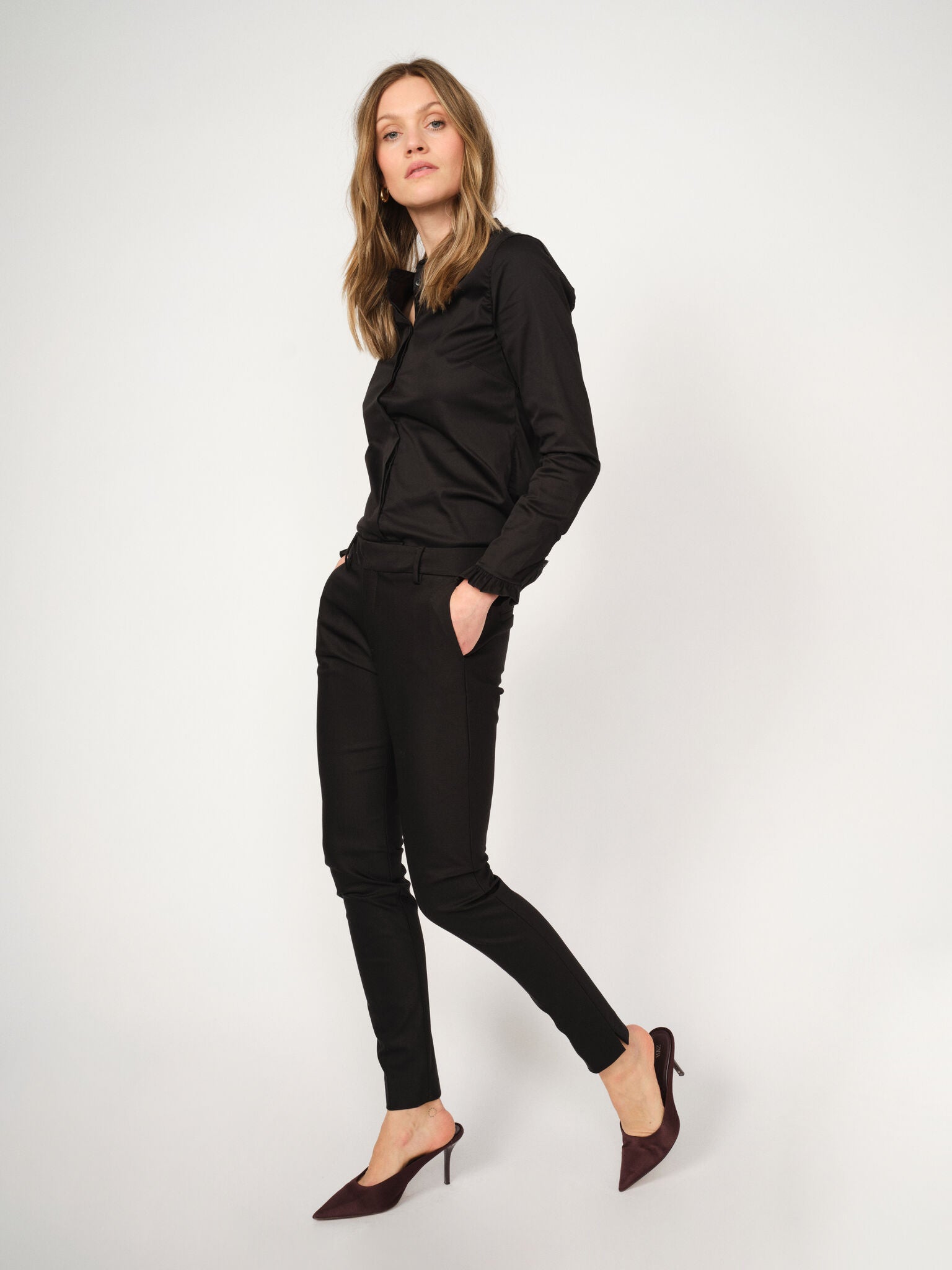 Modelshot / Black / Detail